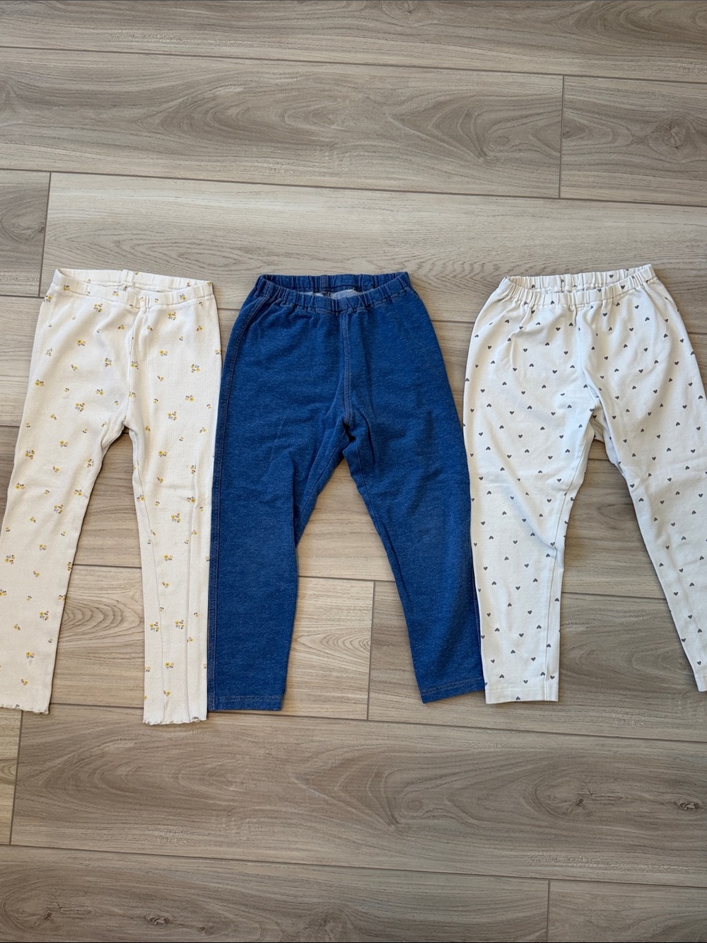 Uniqlo Kids Stretch Pull-On Leggings Trio - Blue, Cream, and White